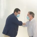 El presidente andaluz, Juanma Moreno, ha mantenido hoy una reunión con el presidente ceutí, Juan Jesús Vivas