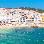Un 400% más de reservas de familias españolas a destinos nacionales. Costa Blanca, Costa Brava y Costa del Sol, son los destinos nacionales más elegidos por los viajeros nacionales este verano.