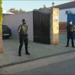 Uno de los registros llevados a cabo en la operación desarrollada por la Guardia Civil