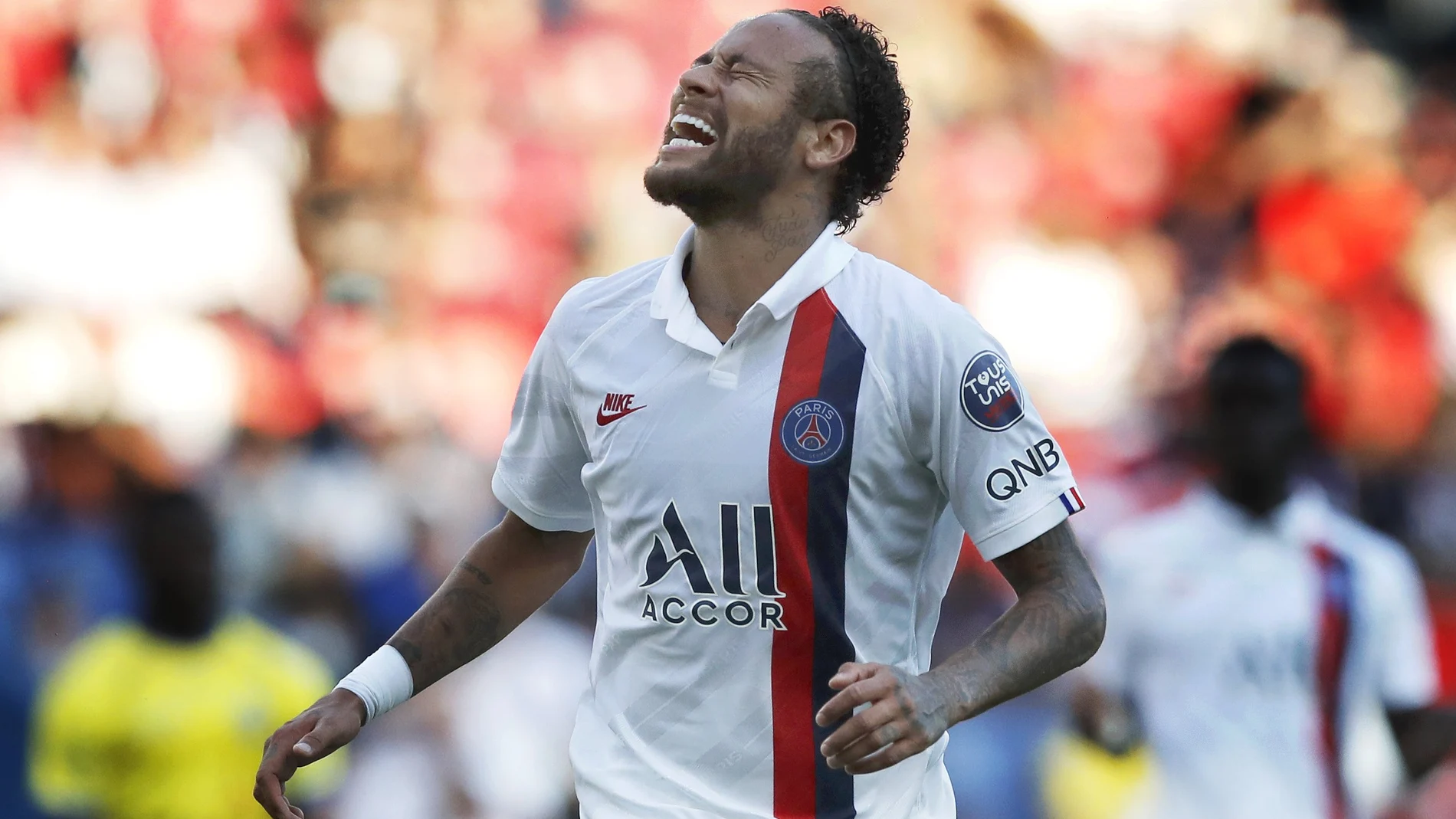 Neymar se divistió en el amistoso contra el Waasland-Beveren