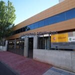 El Centro de Referencia Estatal del Alzheimer de Salamanca (CREA), cerrado temporalmente a causa de la pandemia de la covid-19, abrirá próximamente sus puertas pero con una reorientación de su trabajo que se focalizará ahora en la investigación, que es precisamente para lo que fue concebido. EFE/J.M.GARCIA