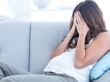 La progesterona es la hormona que facilita el inicio y progresi&oacute;n del embarazo y la produce el ovario durante los dos primeros meses de gestaci&oacute;n.