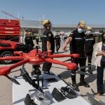 La ministra de Defensa, Margarita Robles, durante su visita a la UME