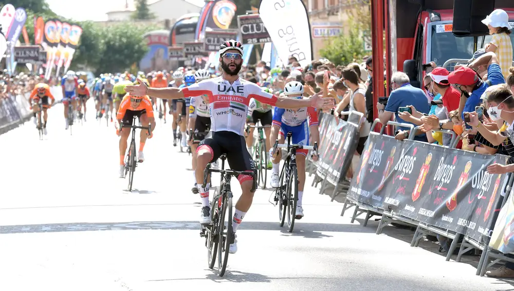 Gaviria se impone al esprint