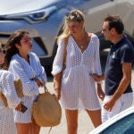 Enrique Ponce y Ana Soria van a comer con amigos y familiares de la jovenTORERO;KAFTANEuropa Press / Europa Press20/07/2020