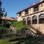 Fachada del Hotel Rural Los Ánades, en Abánades, Guadalajara