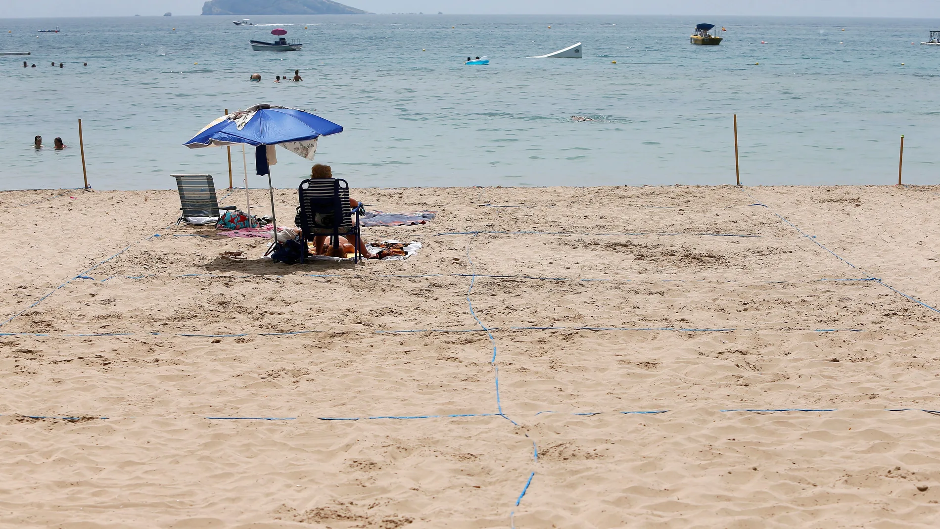 Inicio del verano playas Benidorm