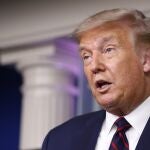 Facebook bloquea la cuenta de Trump de forma “indefinida” por instar a la “insurrección”