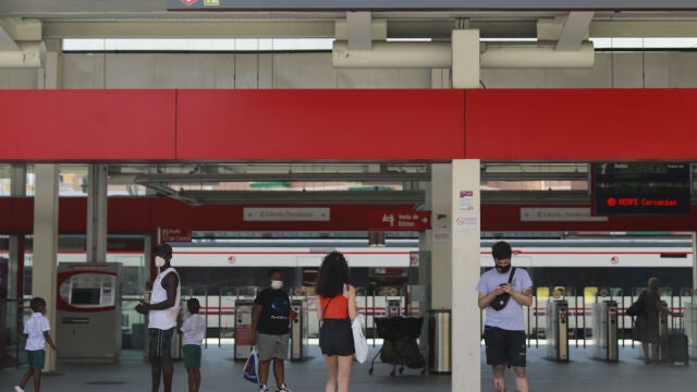 Estación de cercanías de Móstoles, el segundo municipio, tras Madrid capital, más afectado por los rebrotes
