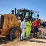 Llorente, junto al alcalde de Cantalpino y el diputado de Agricultura de Salamanca