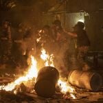 La Policía antidisturbios intenta controlar una protesta contra el Gobierno libanés en Beirut
