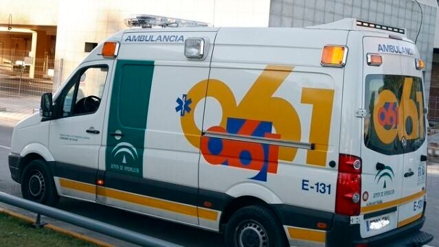 Ambulancia del 061. JUNTA DE ANDALUCÍA