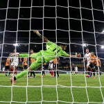 Rui Patricio no pudo con el cabezazo de Ocampos