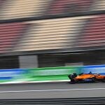 Carlos Sainz rodando en el circuito de Montmeló
