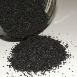 P&oacute;lvora negra, una mezcla de nitrato de potasio, carb&oacute;n y azufre.