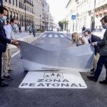 Desde ayer por Sol ya no pueden circular los vehículos, excepto para labores de carga y descarga