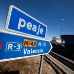 Cartel de la R3 en el que se lee la palabra peaje