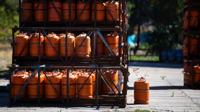 Imagen de un depósito de bombonas de butano