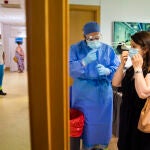 Realización de pruebas PCR en el centro de Especialidades El Arroyo de Fuenlabrada, el jueves de la semana pasada