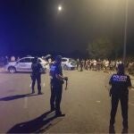 Los jóvenes hacían botellón junto a la casa de la denunciante