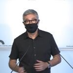 El diputado de la CUP Carles Riera en rueda de prensa.