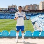 Juanjo Narváez en su presentación con el Real Zaragoza.