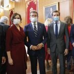 Alberto Núñez Feijóo, posa con el presidente del PP Pablo Casado (4, izq), y los presidentes de Castilla y León, Alfonso Fernández Mañueco; Madrid, Isabel Díaz Ayuso, y Andalucía, Juan Manuel Moreno