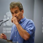 El director del Centro de Coordinación de Alertas y Emergencias Sanitarias, Fernando Simón, comparece en rueda de prensa para dar cuenta de los últimos datos de la pandemia de coronavirus en España