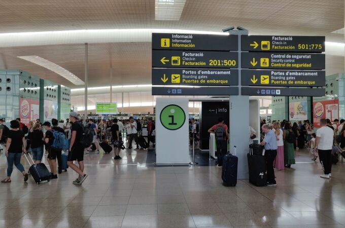 El Aeropuerto de Barcelona se blinda: prohibido entrar sin billete de avión