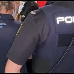 Imagen del detenido, custodiado por la Policía NacionalPOLICÍA NACIONAL11/09/2020