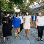 La concejala de cultura, Gina Aguiar; la alcaldesa de Segovia, Clara Luquero, la ministra de Turismo Reyes Maroto; y la delegada del gobierno, Lirio Martín durante su visita al Museo de Títeres Francisco Peralta con motivo de la celebración de La Noche del Patrimonio, en Segovia, a 12 de septiembre de 2020.12 SEPTIEMBRE 2020Nacho Valverde / Europa Press12/09/2020