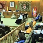 La ULE homenajea a sus alumnos más brillantes en la apertura del curso académico