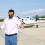 Presentación de las instalaciones en el Aeroparque Tecnológico Industrial (A.T.I.) de Garray (Soria). En la imagen el gerente de FlyBy School, Álex Álvarez