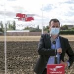 Luis Tudanca, líder socialista, momentos antes de atender a la prensa tras el Consejo Territorial del PSOE en Salamanca