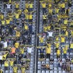 10.000 aficionados presenciaron el partido entre el Borussia Dortmund y el Borussia Monchengladbach