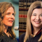 La jueza Amy Coney Barrett, miembro de la Corte Federal de Apelaciones del Séptimo Distrito y la jueza estadounidense de origen cubano Bárbara Lagoa, que también forma parte de la Corte de Apelaciones de EEUU.
