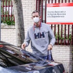 Iñaki Urdangarin llega a su voluntariado en 'Hogar Don Orione'