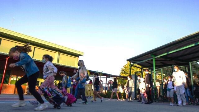 Las mascarillas dejan de ser obligatorias en los patios de los colegios desde hoy23/09/2020