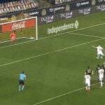 Gonzalo Higuaín falló un penalti en su debut en la MLS.