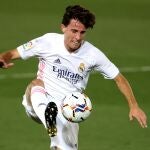 Álvaro Odriozola será el lateral derecho del Real Madrid los próximos meses