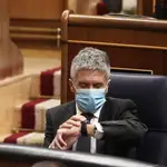 Una teatral entrega de armas