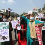 Protesta ayer en Bhopal por la violación en grupo de una niña dalit de 19 años