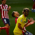 Luis Suárez se lamenta de una ocasión durante el partido Atletico de Madrid - Villarreal de la liga Santander