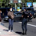 Control de la policía en Moncloa en el primer día de confinamiento de Madrid centro.