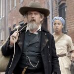 SERIE TV EL PAJARO CARPINTEROSerie de TV. Drama | Miniserie de TV. Racismo. Esclavitud. Siglo XIXSinopsisEthan Hawke es el abolicionista John Brown en esta miniserie basada en la novela ganadora del National Book Award. La historia se cuenta desde el punto de vista de 'Onion', un joven esclavo que se convierte en un miembro de la heterogénea familia de Brown que lucha contra la esclavitud en Kansas. (FILMAFFINITY)Estreno en USA: 4 octubre 2020Estreno en España (Movistar+