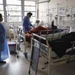 El colapso de los hospitales durante la primera ola por la avalancha de pacientes Covid-19 disparó la mortalidad de otras patologías ajenas al virus