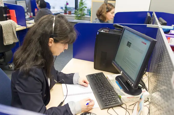 Las llamadas al 016 por violencia de género aumentan un 11% en lo que va de año hasta las 2.550 y superan las 50.000 desde su creación en 2007 Las llamadas al 016 por violencia de género aumentan un 11% en lo que va de año hasta las 2.550 y superan las 50.000 desde su creación en 2007