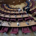 Al próximo pleno de Les Corts solo podrán asistir 50 diputados