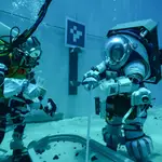 Los equipos están evaluando cómo entrenar para operaciones en la superficie lunar durante las misiones Artemis, en el Laboratorio de Flotabilidad Neutral en el Centro Espacial Johnson en Houston