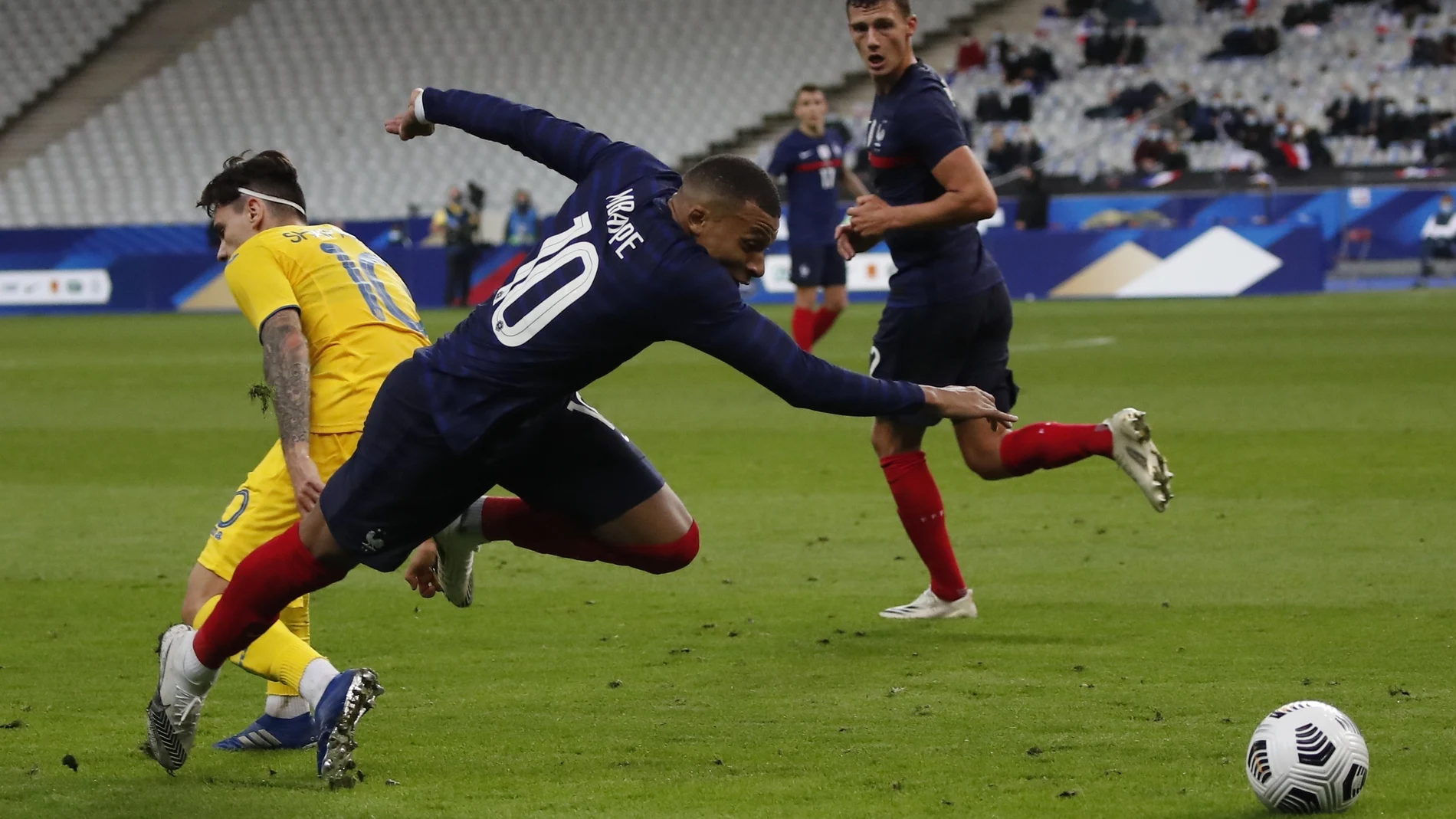Kylian Mbappé volvió a demostrar que es un jugador de otro nivel